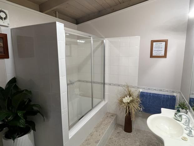 Photo 8 for Shady Brook Alpine Apartment and Gardens