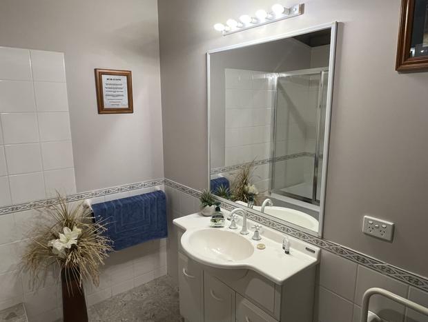 Photo 9 for Shady Brook Alpine Apartment and Gardens