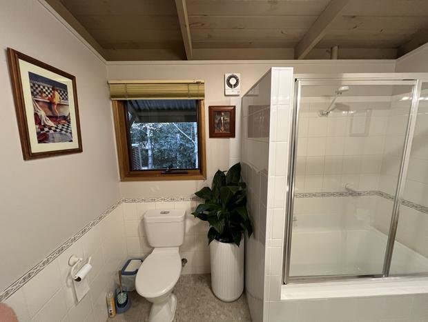Photo 26 for Shady Brook Alpine Apartment and Gardens