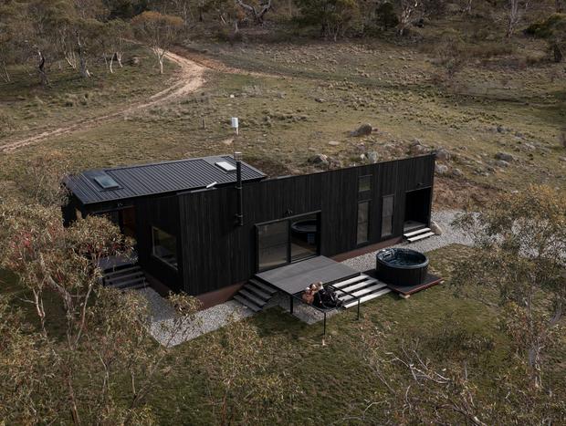 Photo 2 for Luxury Living In The Snowies