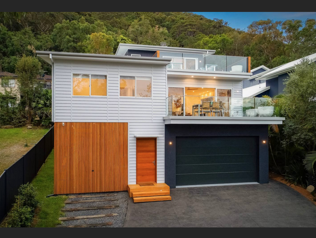 Photo 1 for Luxury Pearl Beach House