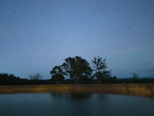 Photo 3 for Look up at the stars