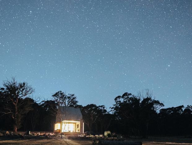 Photo 1 for Look up at the stars