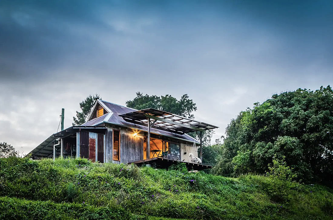 Historic Timber Barn on the Brunswick River Barn for Rent in