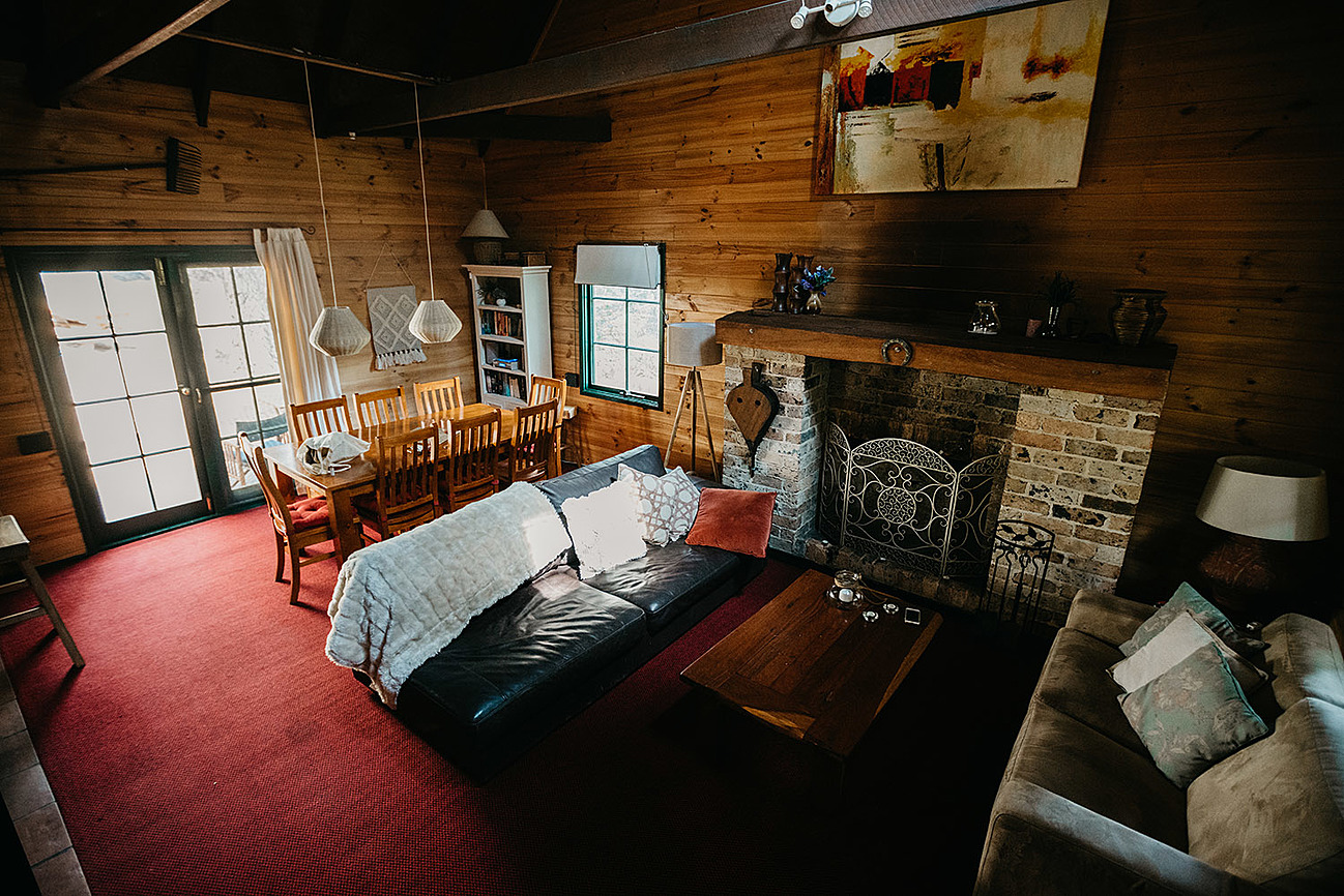 Holly Lodge Blue Mountains Lodge for Rent in Medlow Bath, Blue Mountains, NSW, AU Riparide