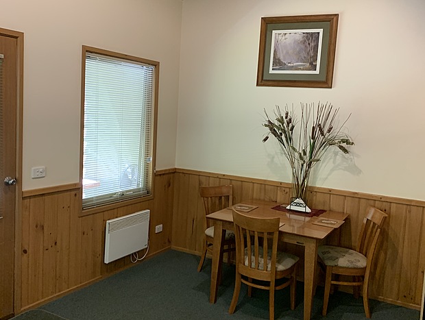 Photo 5 for Shady Brook Alpine Cottage No. 3