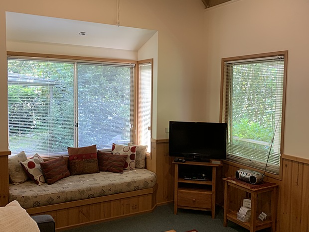 Photo 5 for Shady Brook Alpine Cottage No. 2 in Gardens
