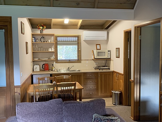 Photo 4 for Shady Brook Alpine Apartment and Gardens