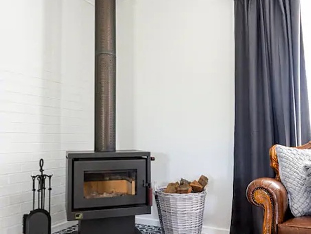 Photo 4 for Cosy White House near Daylesford