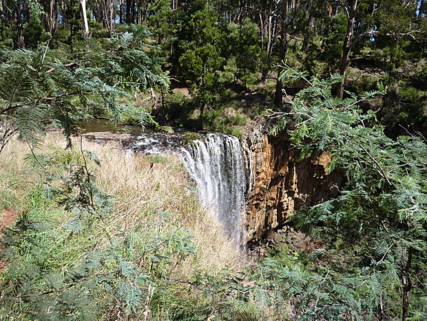Photo 7 for Cosy White House near Daylesford