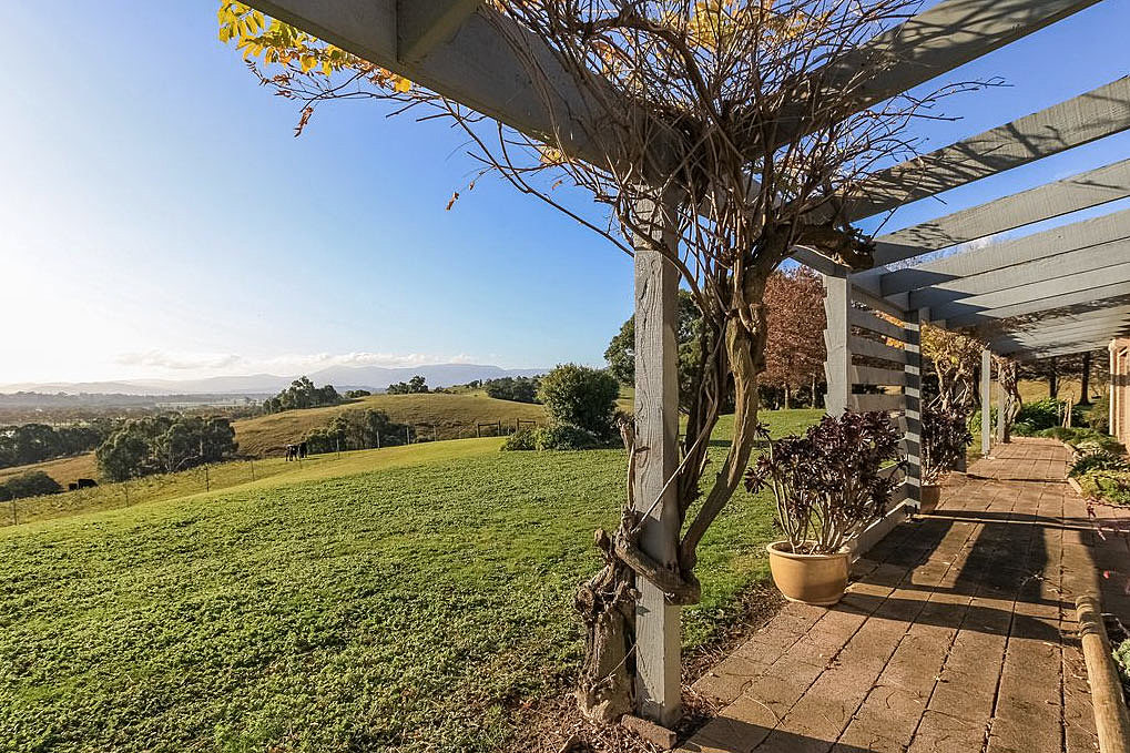 Gracedale Hills Homestead House for Rent in Healesville, Yarra Valley
