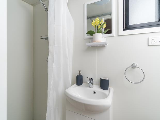 Photo 11 for Tiny House 888