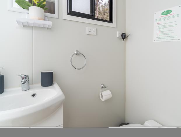 Photo 10 for Tiny House 888