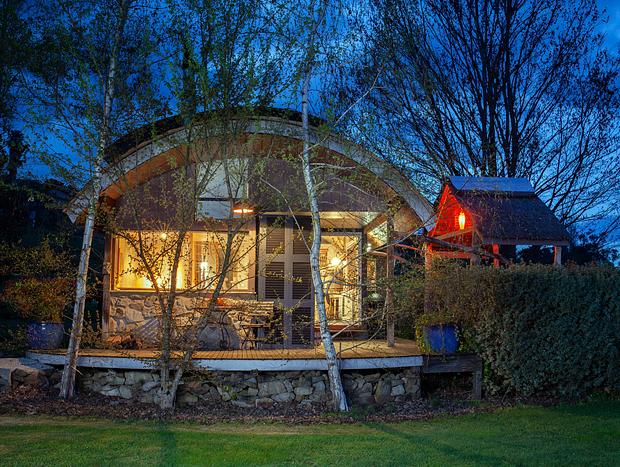 Photo 4 for Beautiful Romantic Snowgum Chalet | Spa | Near Bright