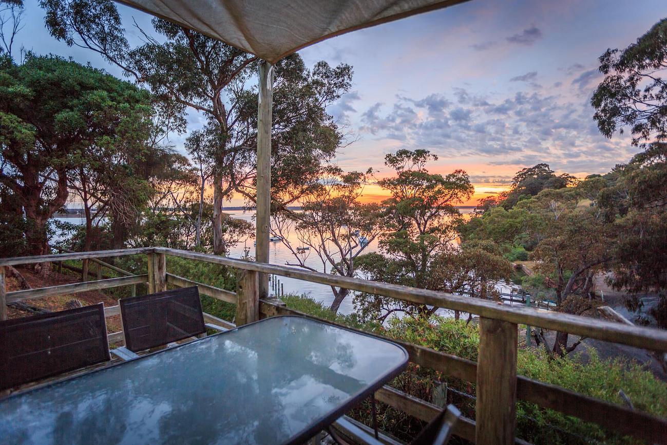 Jetty Road Retreat Cabin 4 Cabin for Rent in Nungurner, Gippsland