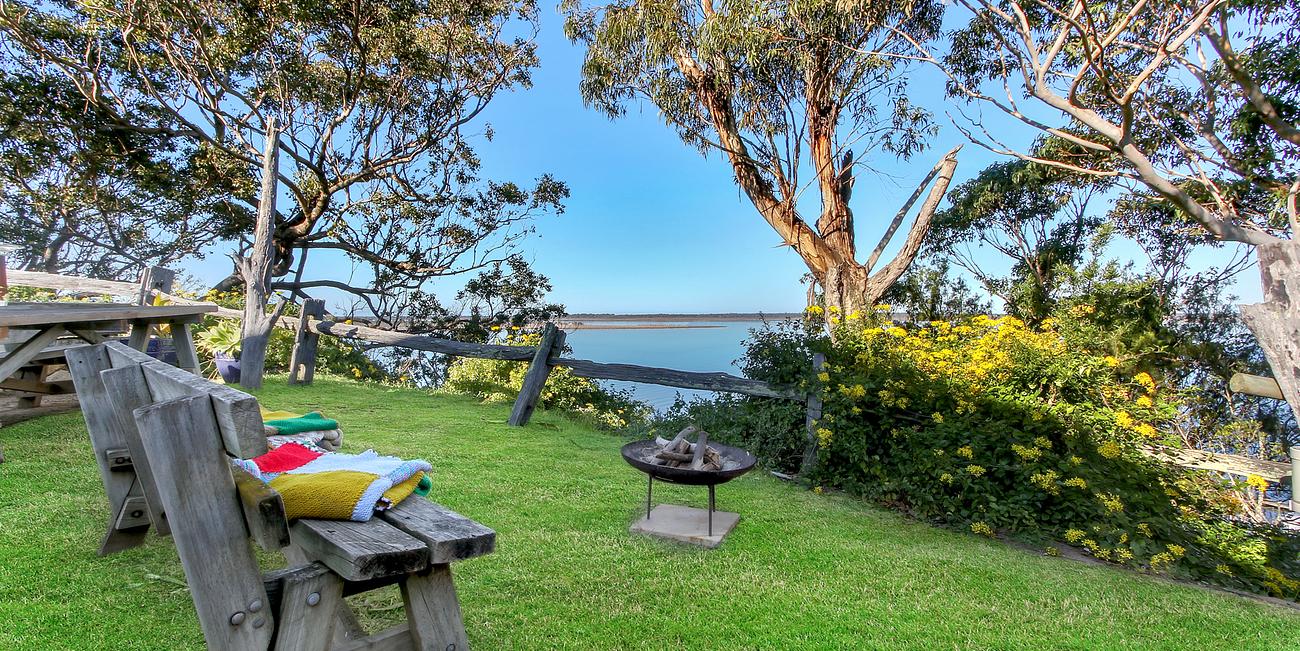 Jetty Road Retreat Cabin 5 Cabin for Rent in Nungurner, Gippsland