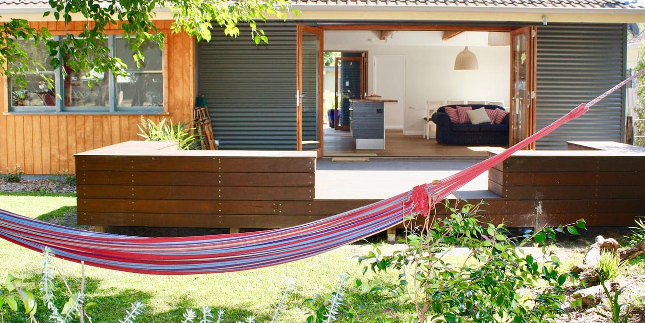 Tui Cottages House + Cottage Beach house for Rent in Bundeena