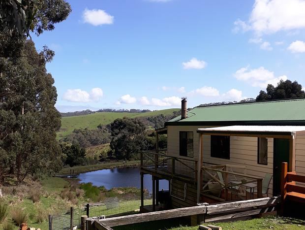 Photo 12 for Secluded Spa Cottage
