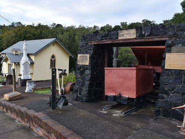 Photo 24 for The Bower - Stylish Garden Bungalow Mount Kembla