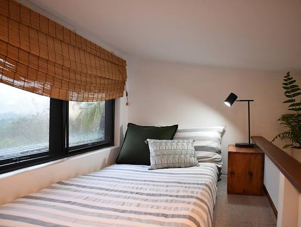 Photo 10 for The Bower - Stylish Garden Bungalow Mount Kembla
