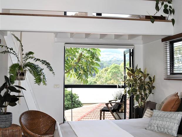 Photo 11 for The Bower - Stylish Garden Bungalow Mount Kembla