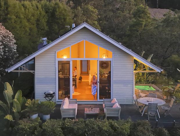 Photo 1 for Charming cottage on the green